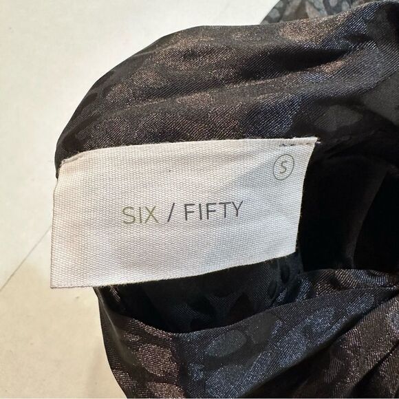 NWT Six/Fifty Black Leopard Print Button Down Blouse Tie Neck S - Picture 6 of 9